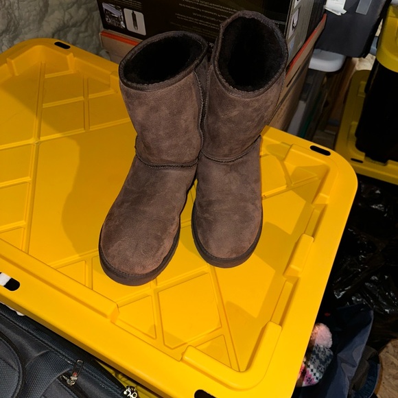 Ugg boot size 10 - Picture 1 of 4